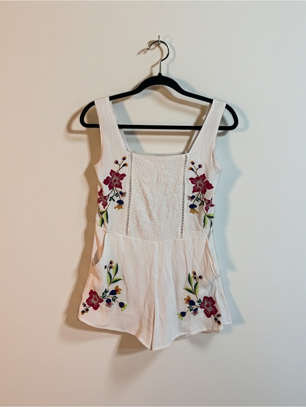 Guess White Romper with Multicolor Floral Embroidery